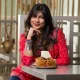 Nisha Katona Sitting