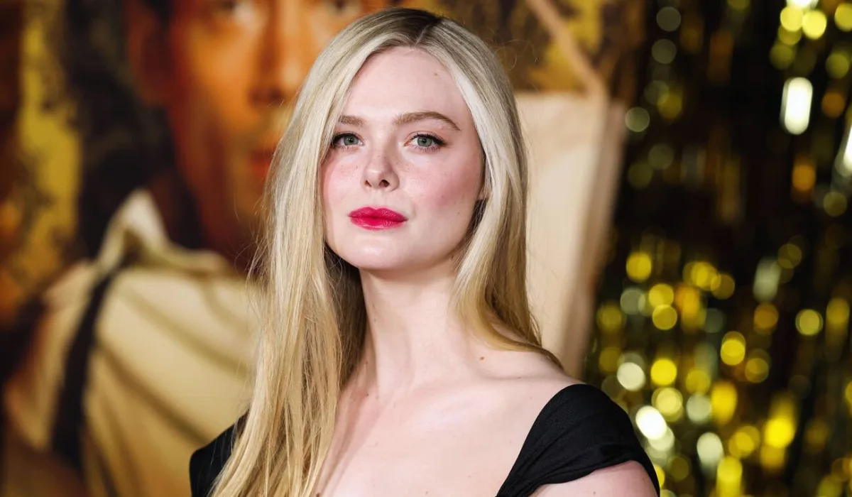Close Image of Elle Fanning