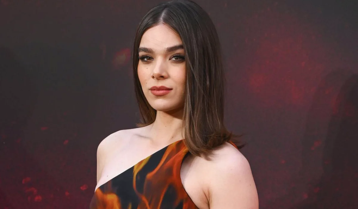 Close Portrait of Hailee Steinfeld