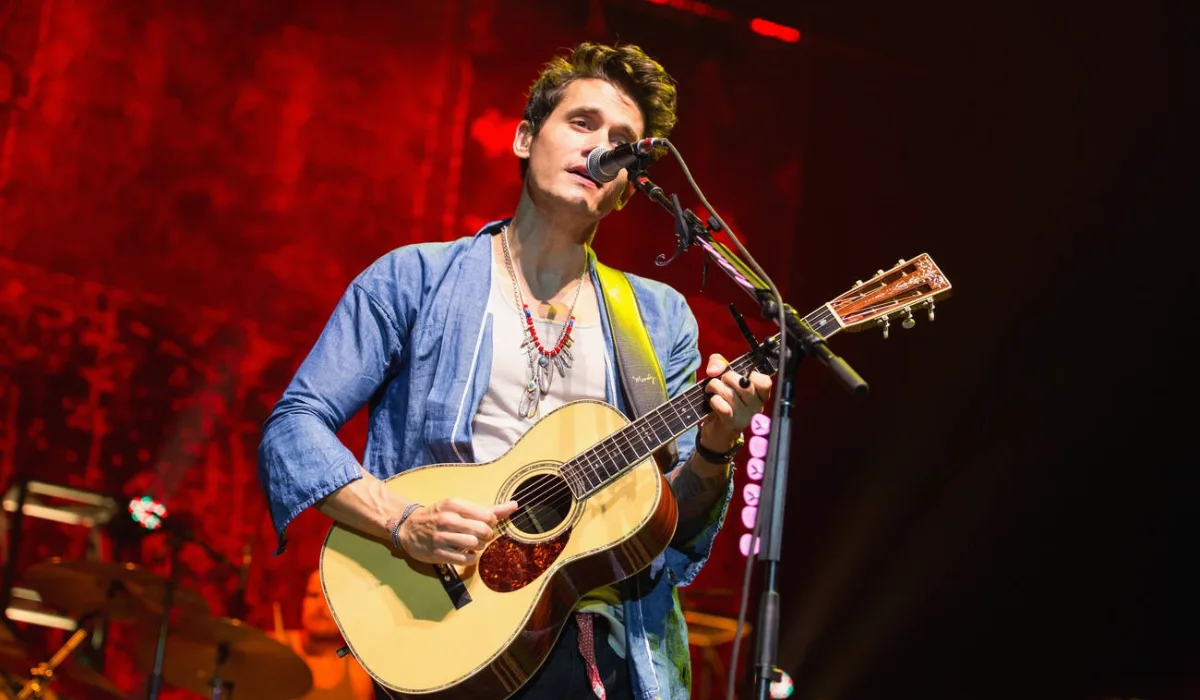 Performance of John Mayer