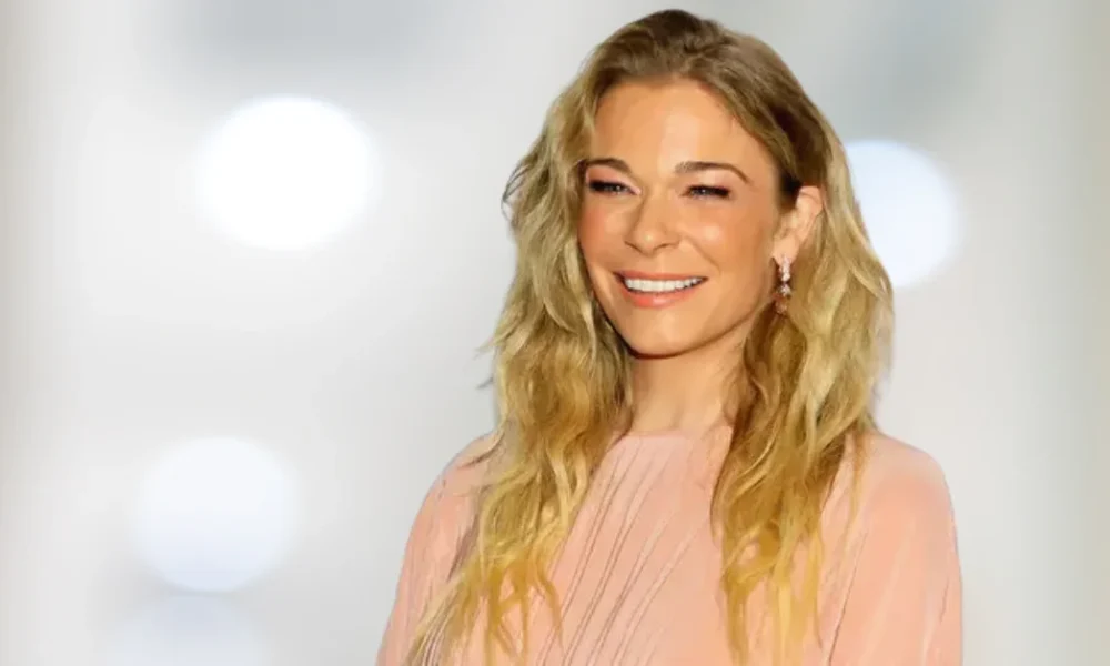 Close Portrait of LeAnn Rimes