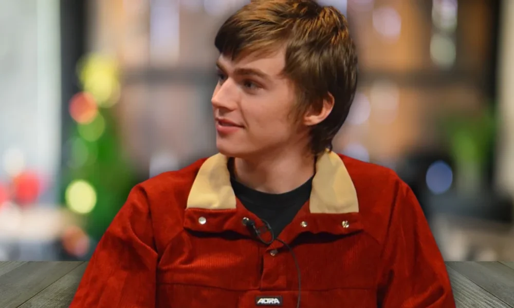 Close Portrait of Miles Heizer