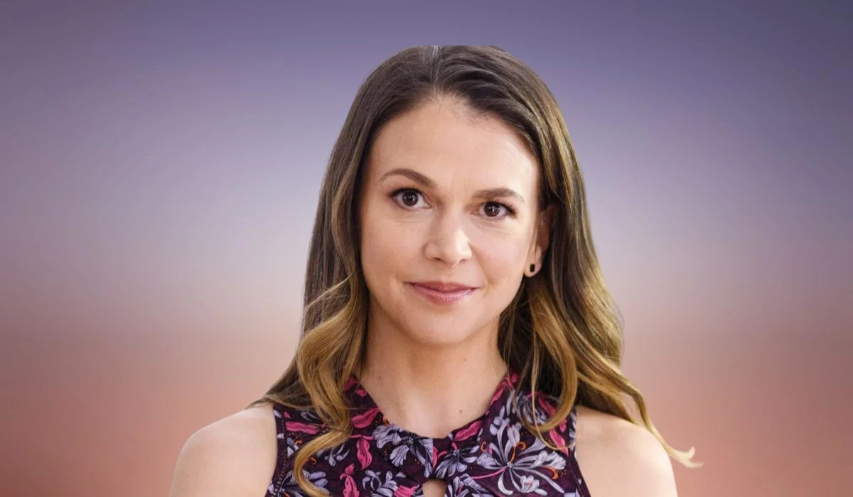 Sutton Foster: Current Partner, Breakup & Net Worth - Personal Life 2025