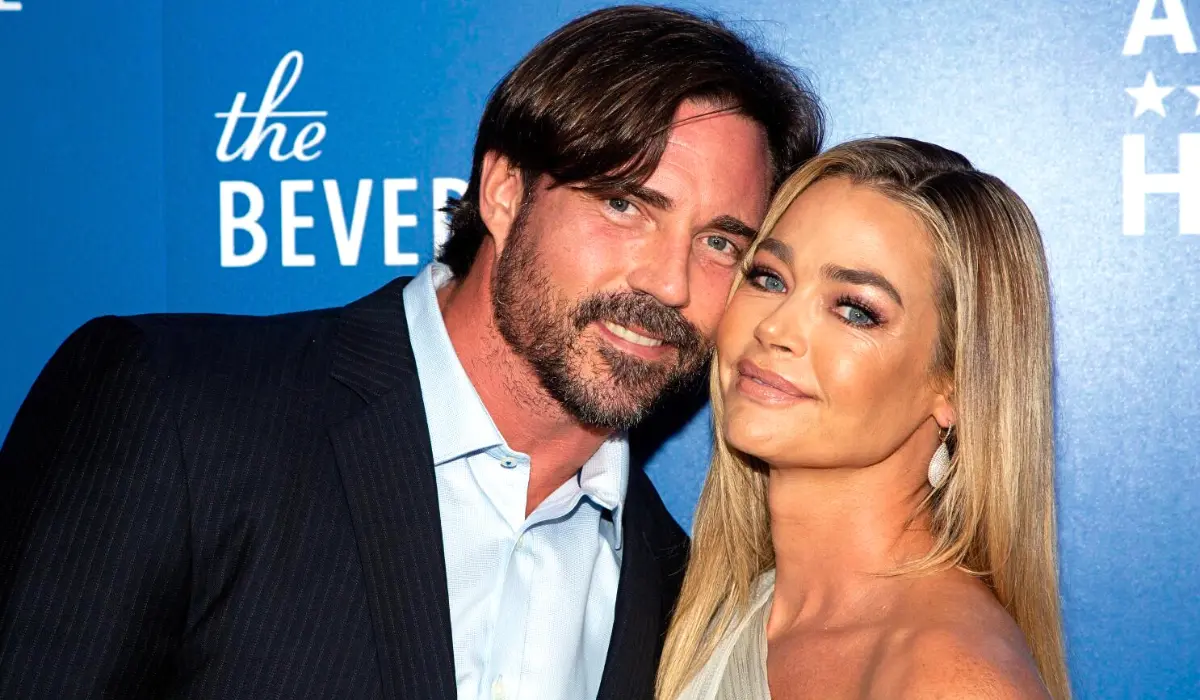 Aaron Phypers Solicita Apoyo Conyugal en su Divorcio de Denise Richards