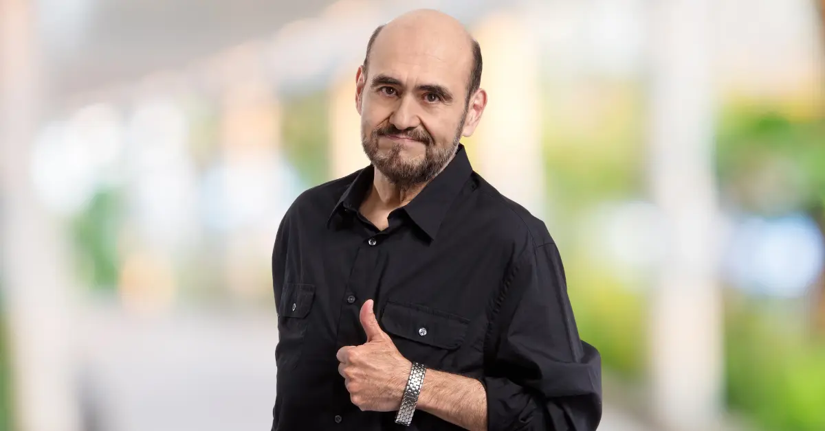 Édgar Vivar Net Worth