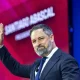 Santiago Abascal currículum, patrimonio y religión