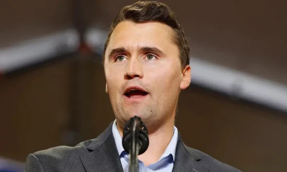 Charlie Kirk Curriculum Religión Esposa Patrimonio Neto