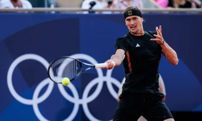 Jaume Munar jugando al tenis