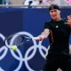 Jaume Munar jugando al tenis