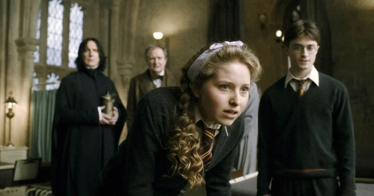 Jessie Cave en su papel de Harry Potter