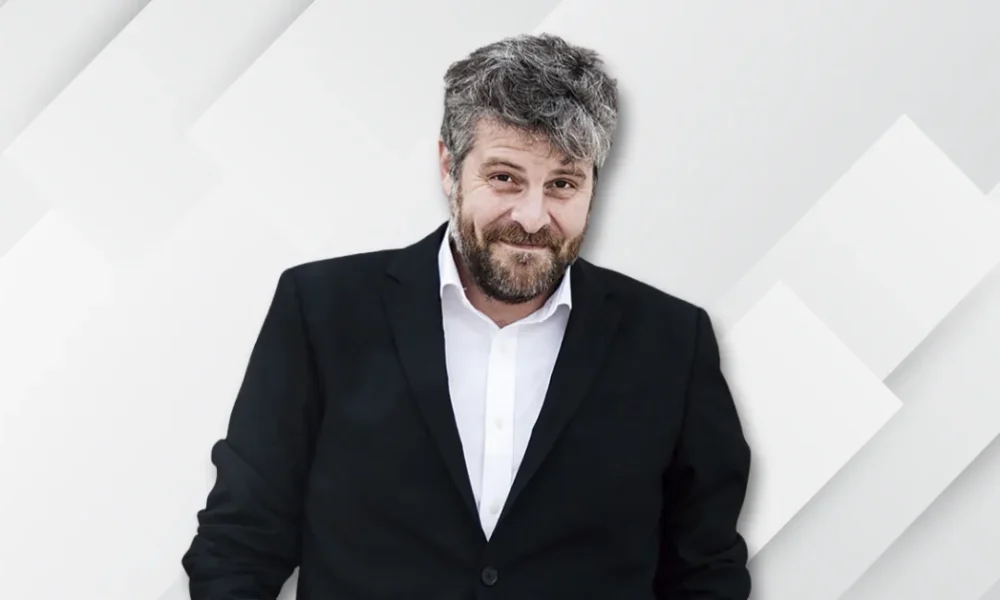 Portrait of Raúl Cimas
