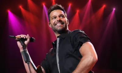 Ricky Martin anunciando sus conciertos en México