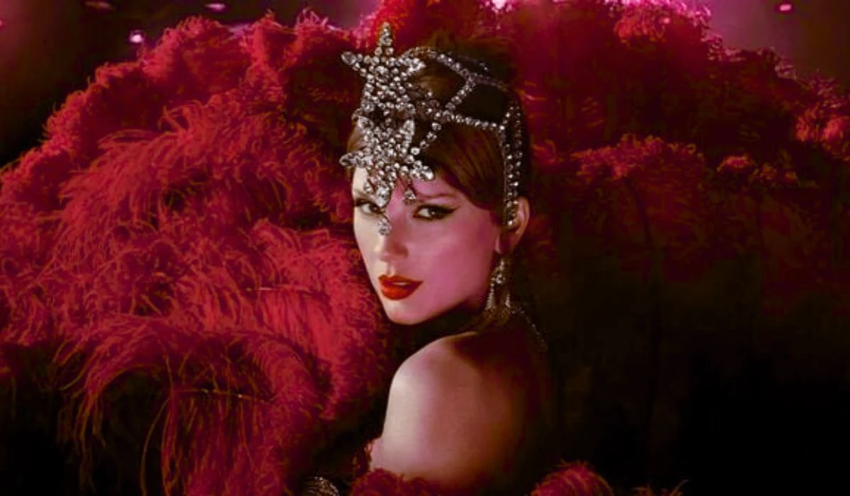 Taylor Swift's "Life of a Showgirl": Descifrando las Letras y Revelando Todos los Huevos de Pascua