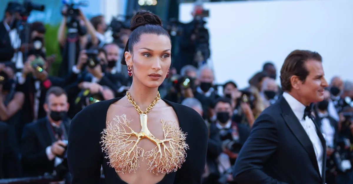Imagen enfocada de Bella Hadid