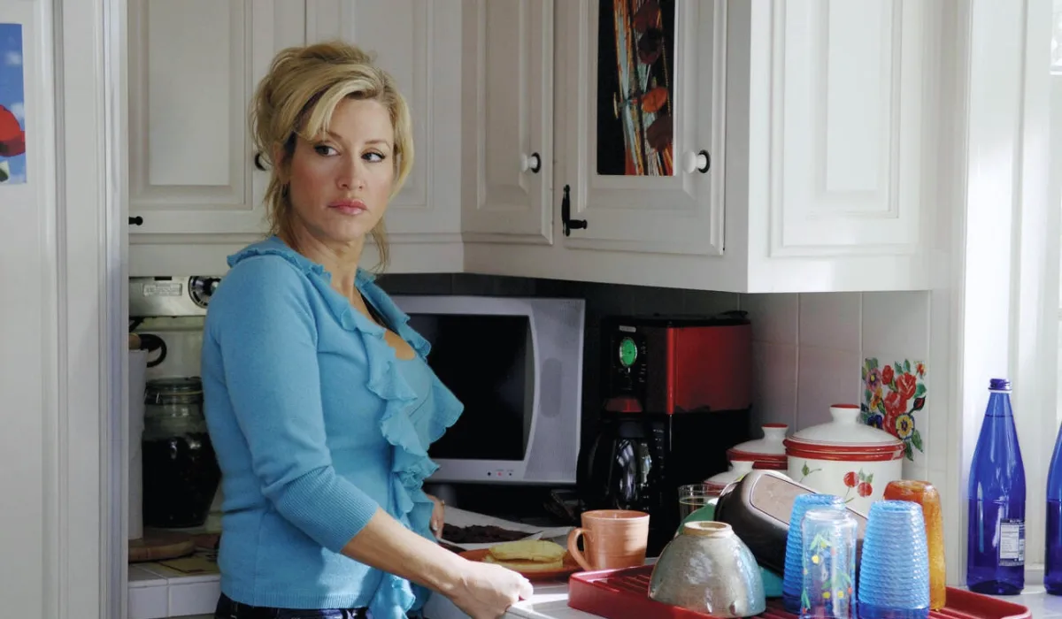 Lisa Ann Walter en la cocina