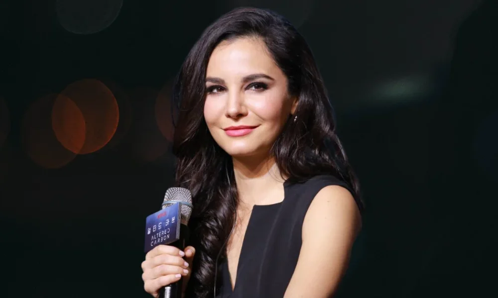 Retrato cercano de Martha Higareda