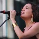 Natalia Lafourcade cantando