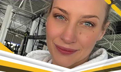 Los fanáticos se acercan mientras Ebanie Bridges se quita el bikini